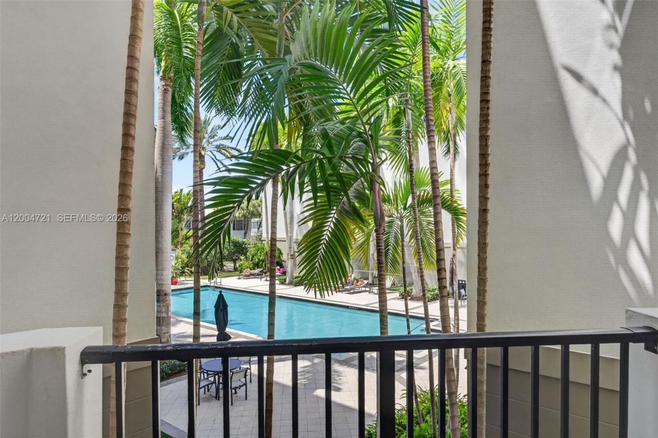 2401 NE 65th St , Unit 205, Fort Lauderdale, FL 33308 Photo