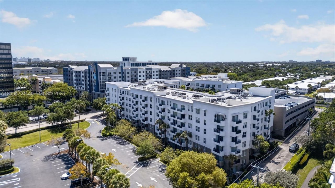 2401 NE 65th St , Unit 205, Fort Lauderdale, FL 33308 Photo