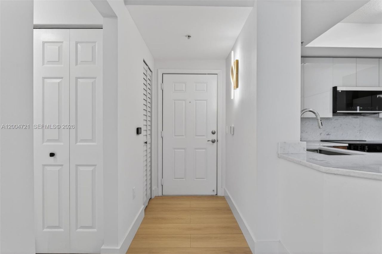 2401 NE 65th St , Unit 205, Fort Lauderdale, FL 33308 Photo