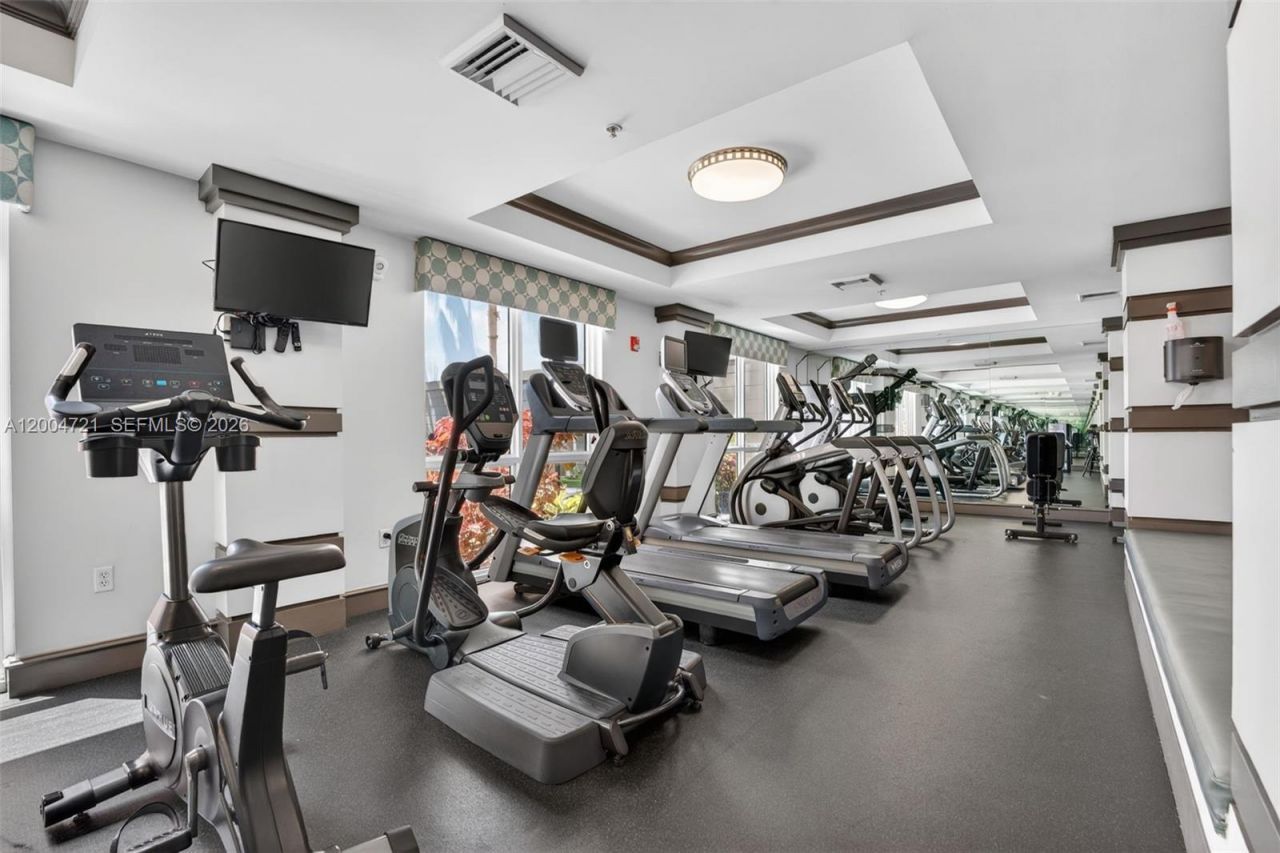 2401 NE 65th St , Unit 205, Fort Lauderdale, FL 33308 Photo