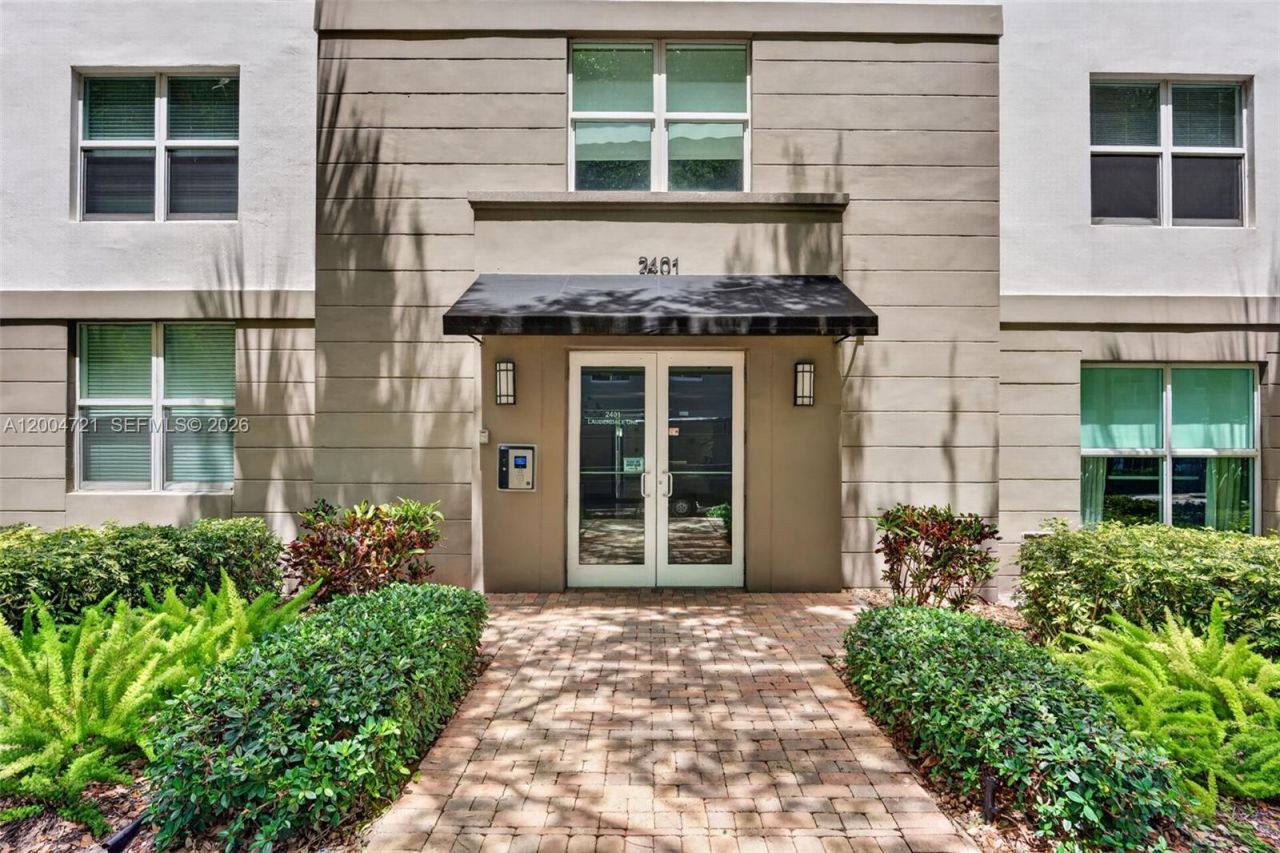 2401 NE 65th St, Unit 205, Fort Lauderdale, FL 33308 Photo
