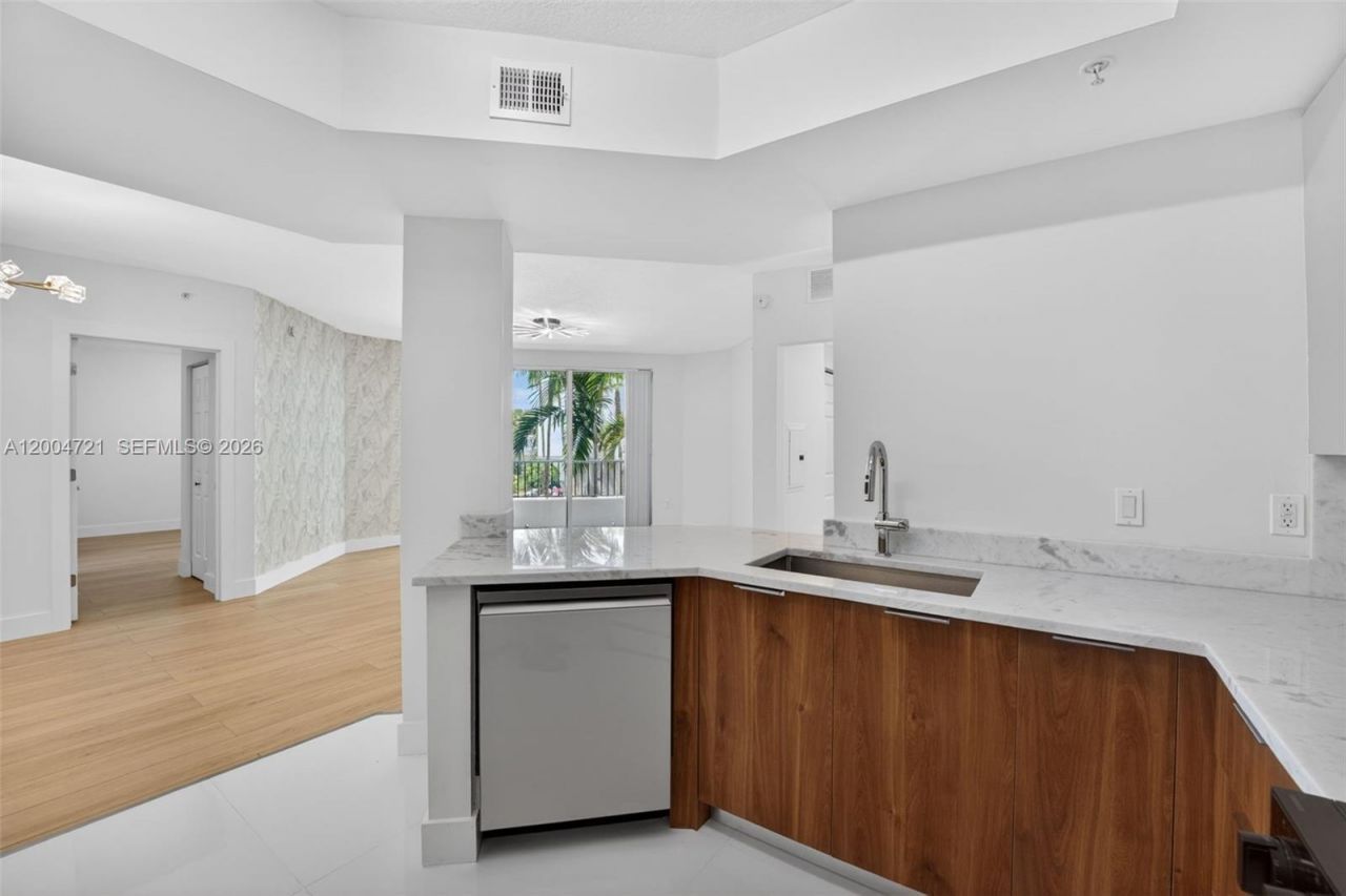 2401 NE 65th St, Unit 205, Fort Lauderdale, FL 33308 Photo