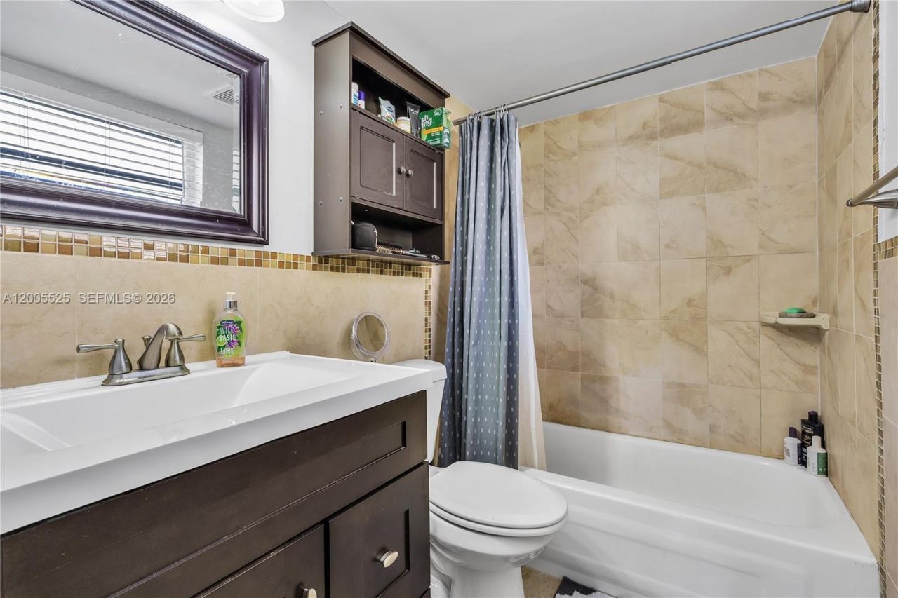 3777 NW 78th Ave, Unit 15A, Davie, FL 33024 Photo
