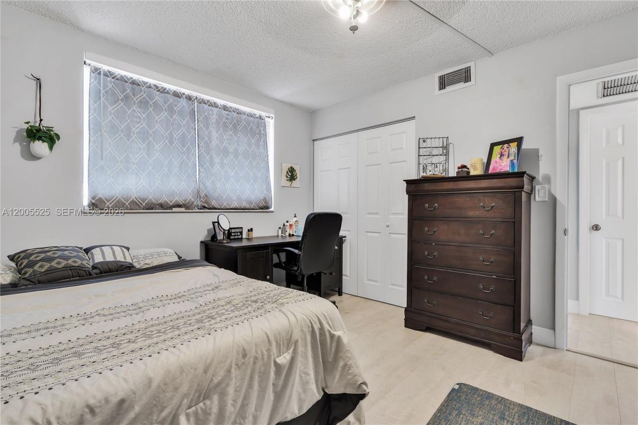 3777 NW 78th Ave, Unit 15A, Davie, FL 33024 Photo