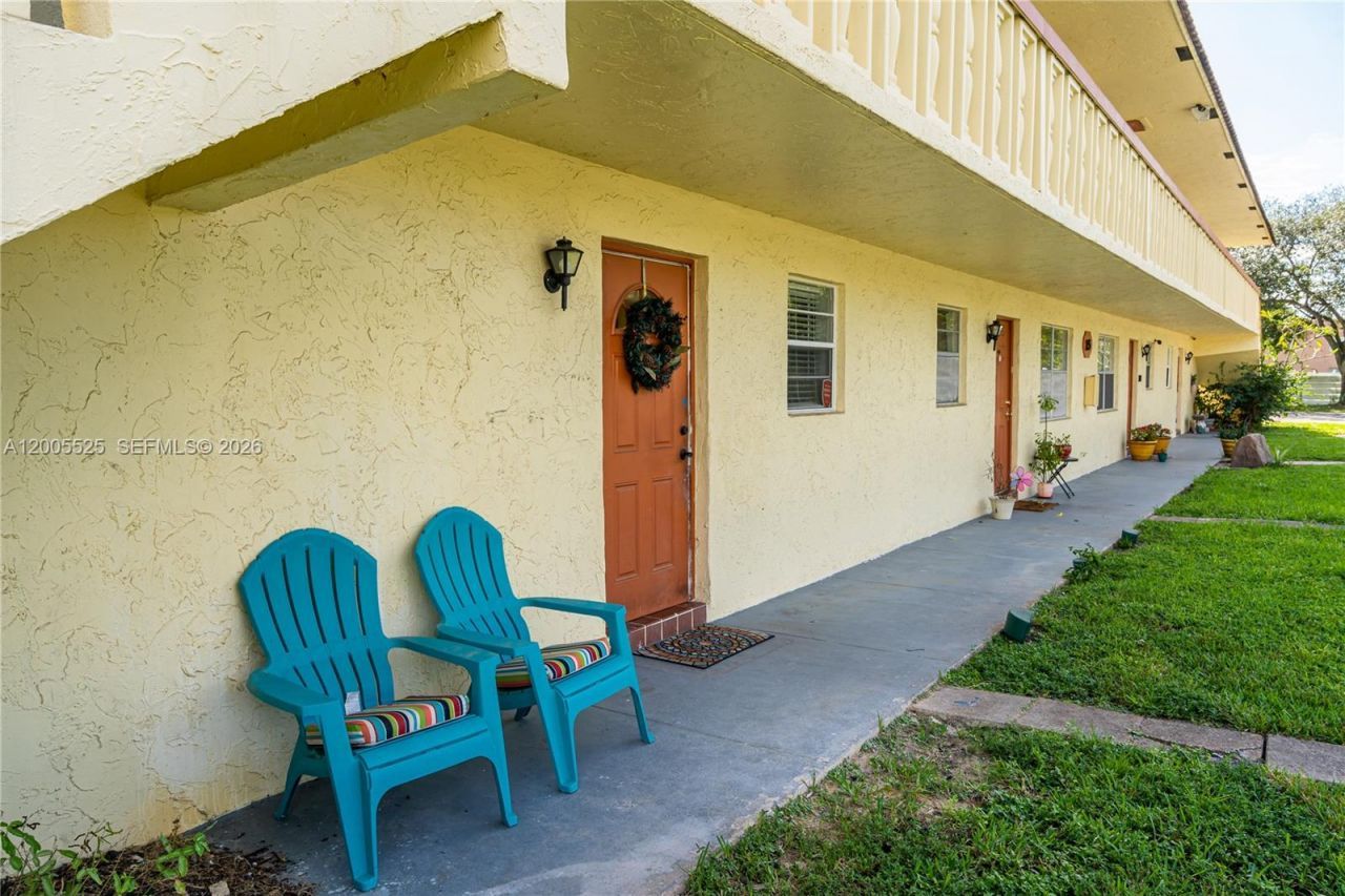 3777 NW 78th Ave, Unit 15A, Davie, FL 33024 Photo