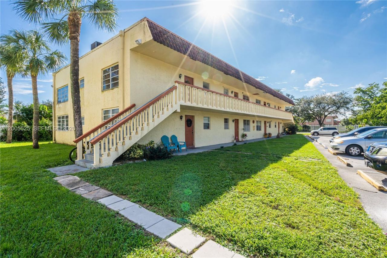 3777 NW 78th Ave, Unit 15A, Davie, FL 33024 Photo