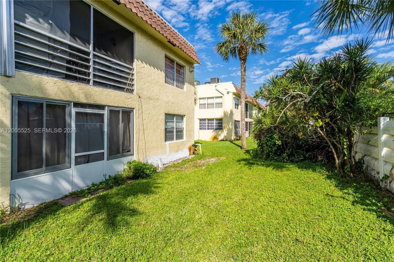 3777 NW 78th Ave, Unit 15A, Davie, FL 33024 Photo