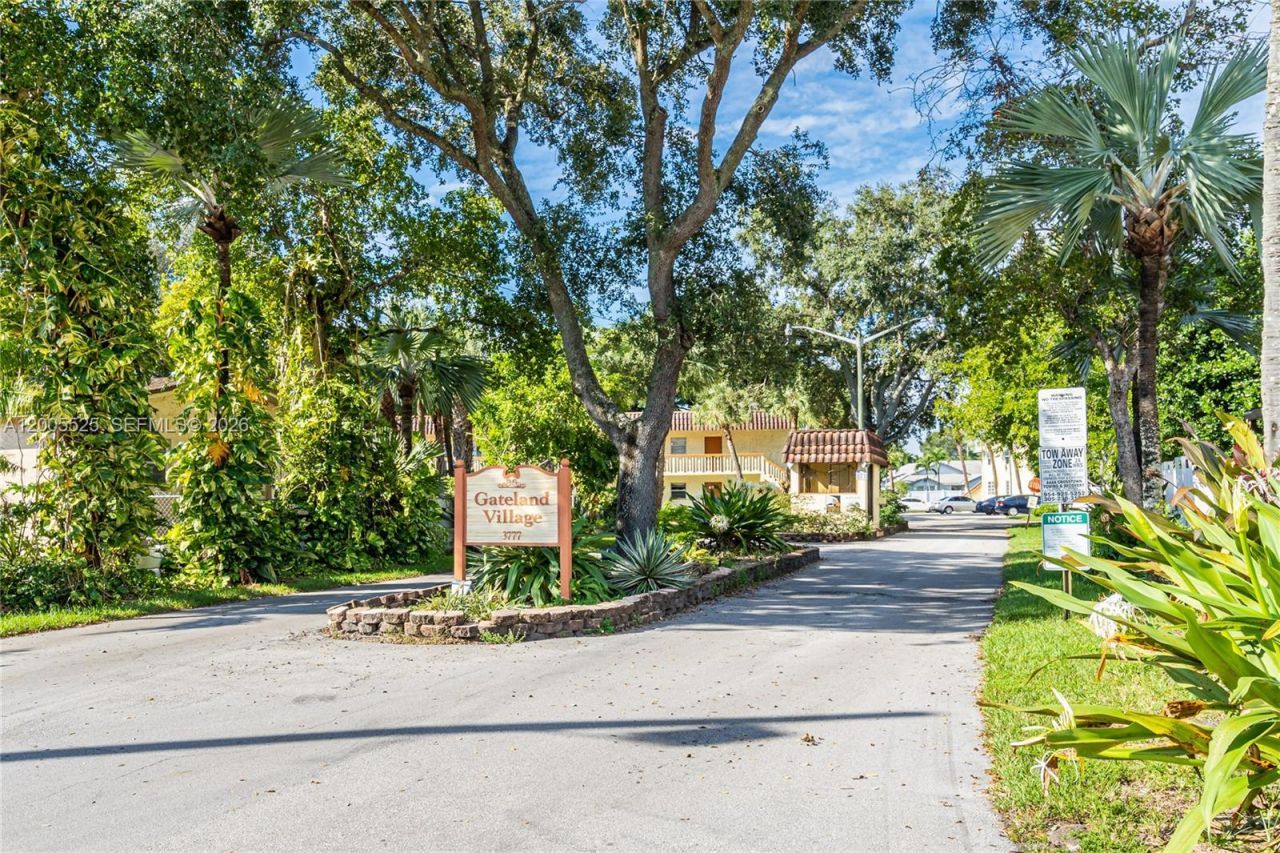 3777 NW 78th Ave, Unit 15A, Davie, FL 33024 Photo