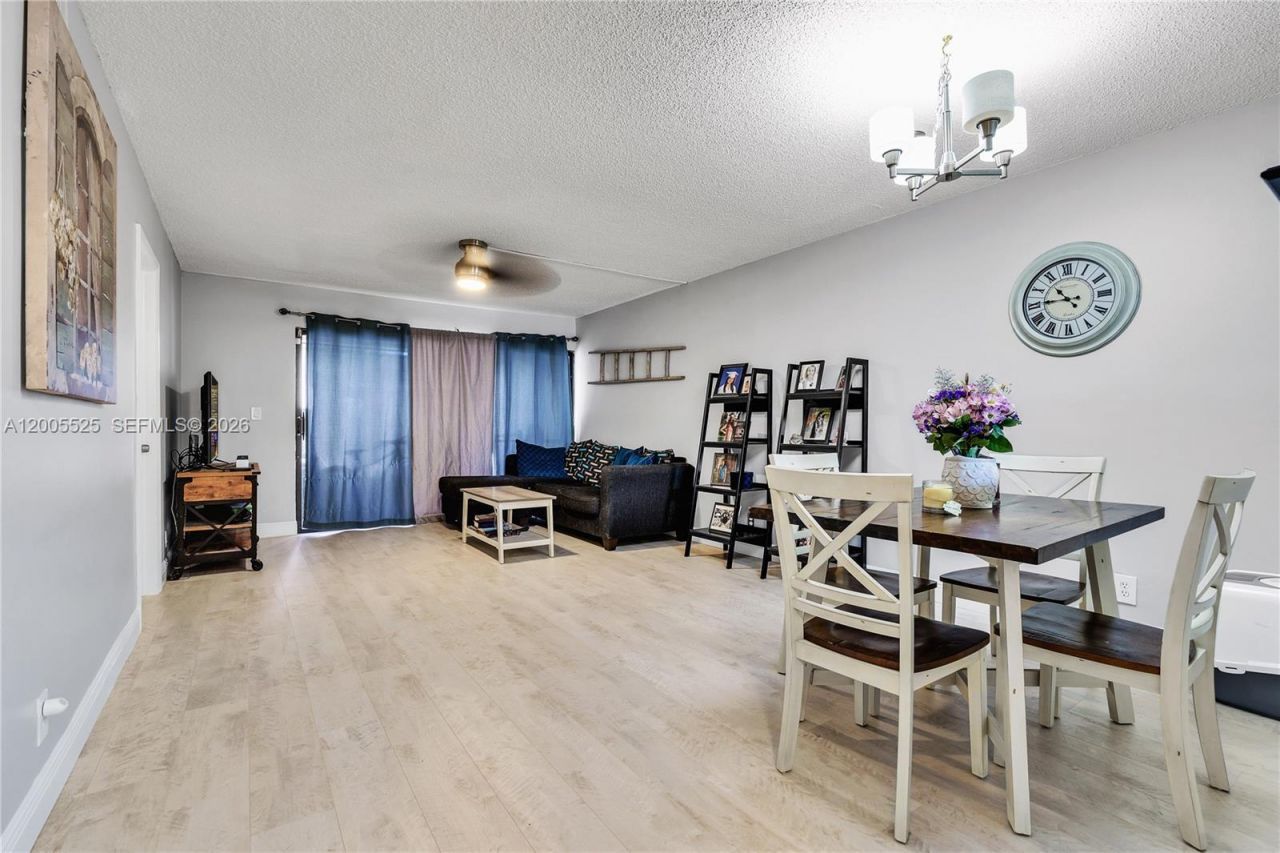 3777 NW 78th Ave, Unit 15A, Davie, FL 33024 Photo