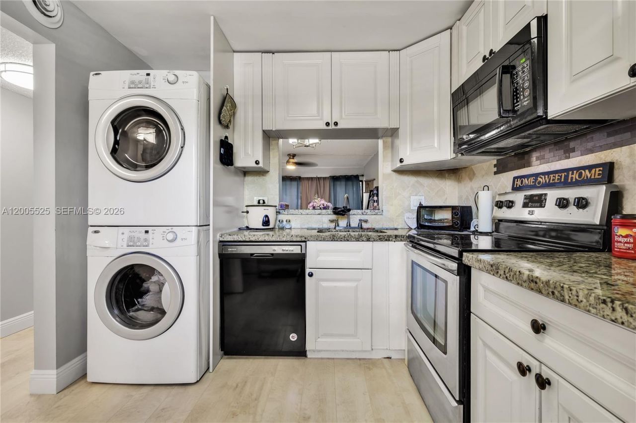 3777 NW 78th Ave, Unit 15A, Davie, FL 33024 Photo