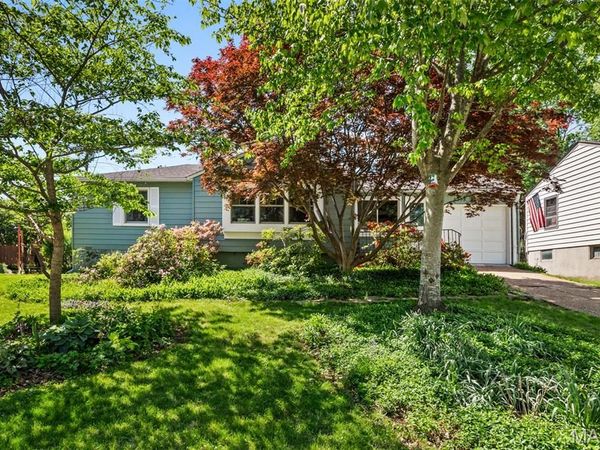 9208 Hallock Drive , St Louis, MO 63123