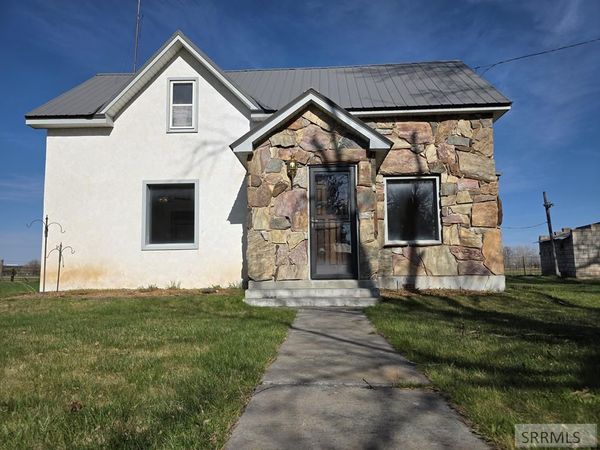 6850 S 2000 W, REXBURG, ID 83440