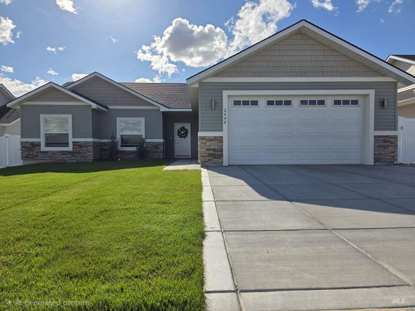 2440 Lotus Ave, Burley, ID 83318