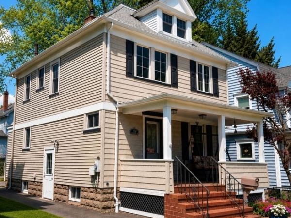 55 W Clay Ave, Roselle Park, NJ 07204