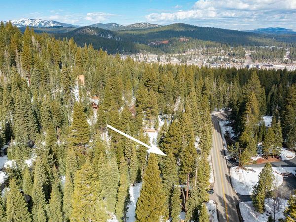 10694 Ponderosa Drive, Truckee, CA 96161