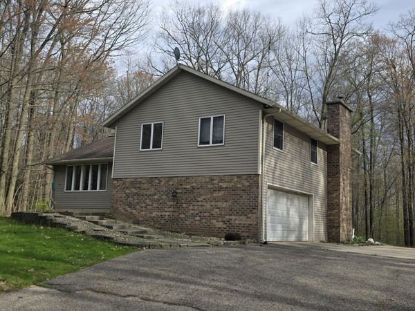 1602 E M 79 Highway, Hastings, MI 49058