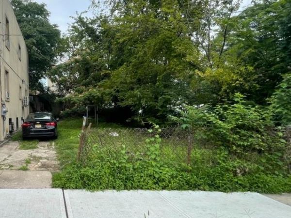 3148 Seymour Avenue , Bronx, NY 10469