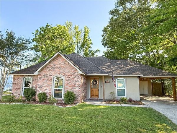 2123 WEBSTER Street , Mandeville, LA 70448