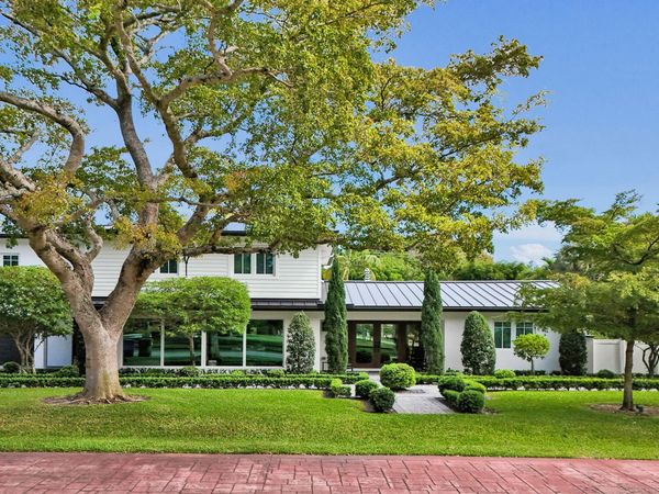 2421 NE 12th Street, Fort Lauderdale, FL 33304