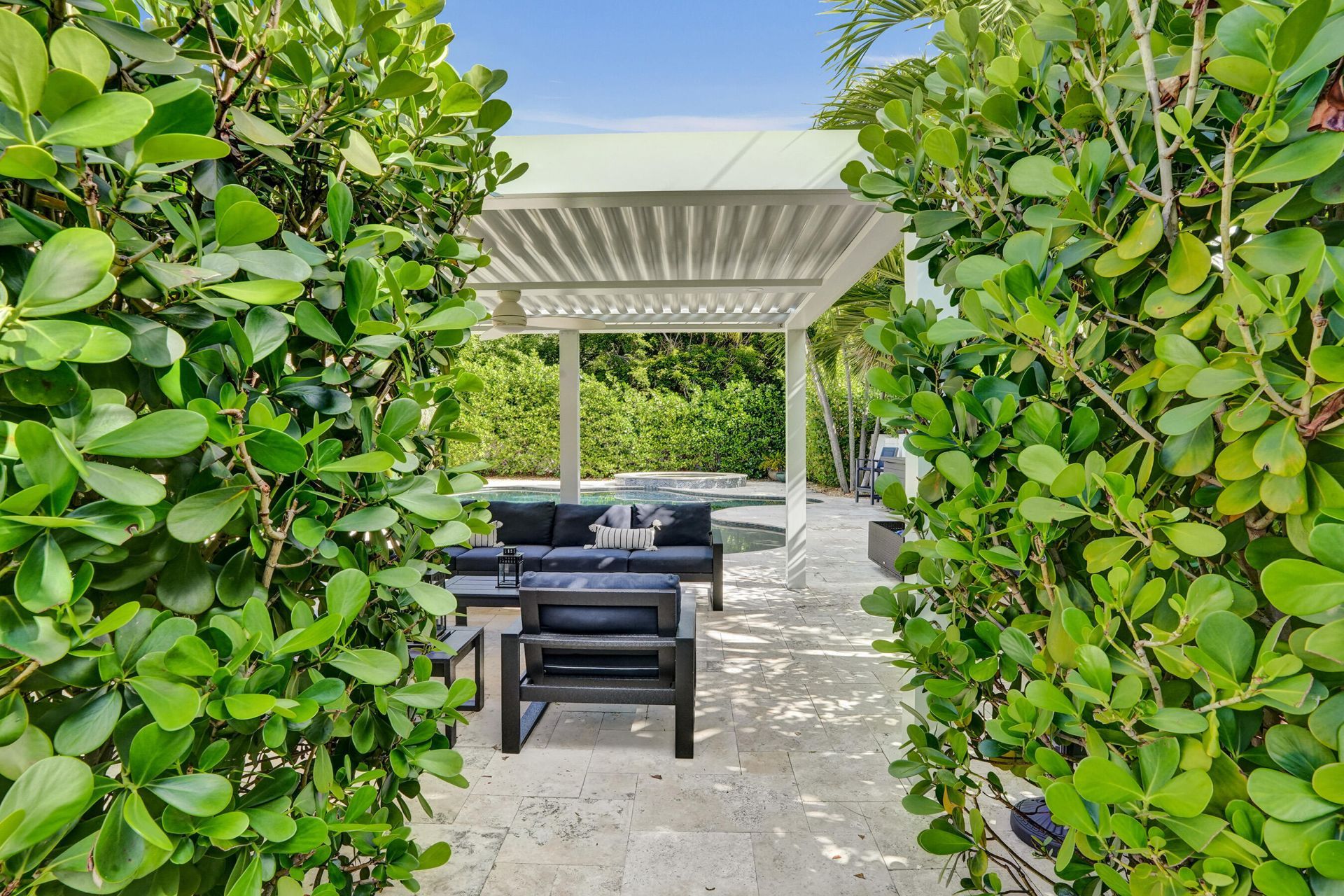 2421 NE 12th Street, Fort Lauderdale, FL 33304 Photo