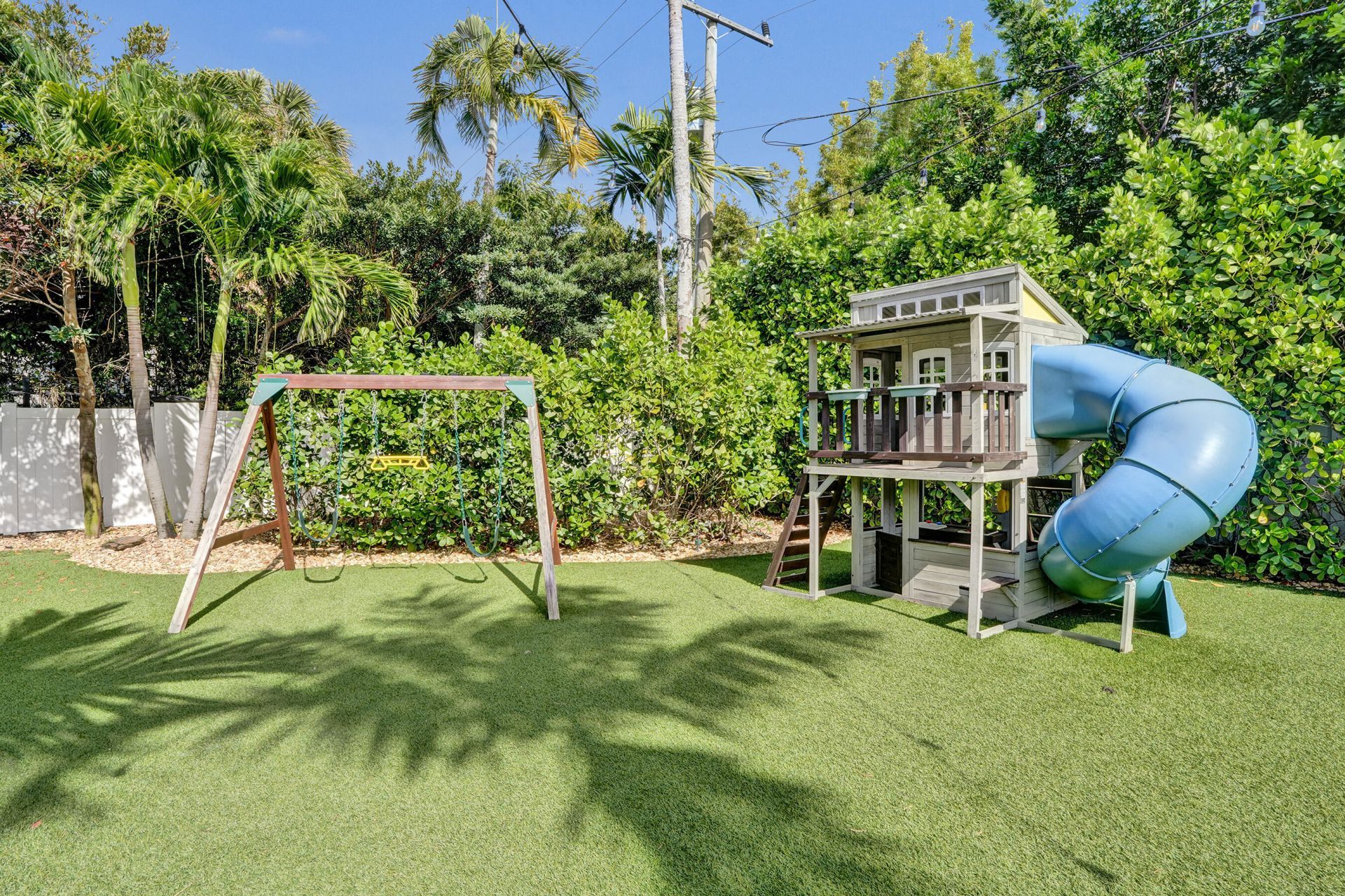 2421 NE 12th Street, Fort Lauderdale, FL 33304 Photo