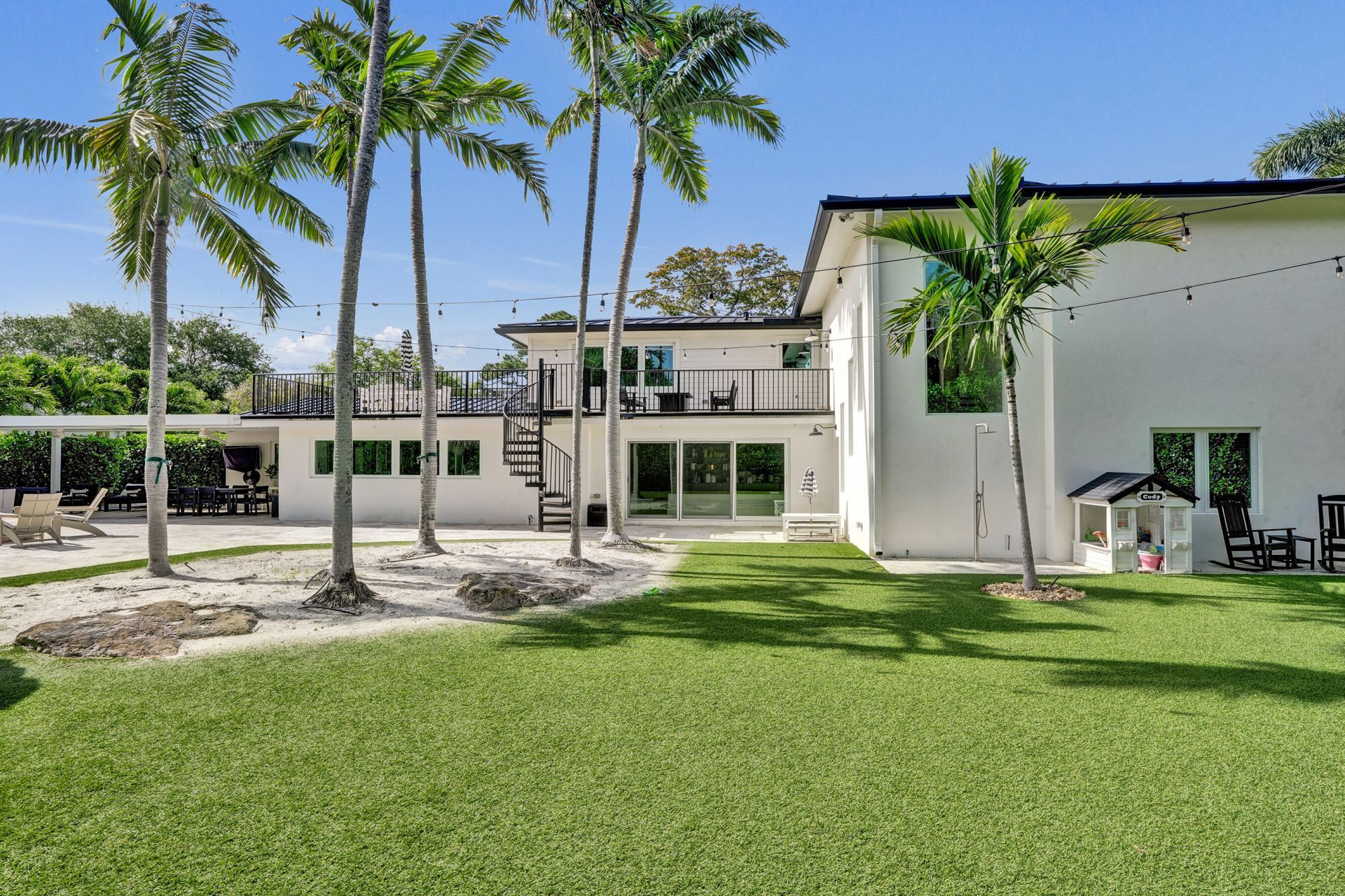 2421 NE 12th Street, Fort Lauderdale, FL 33304 Photo
