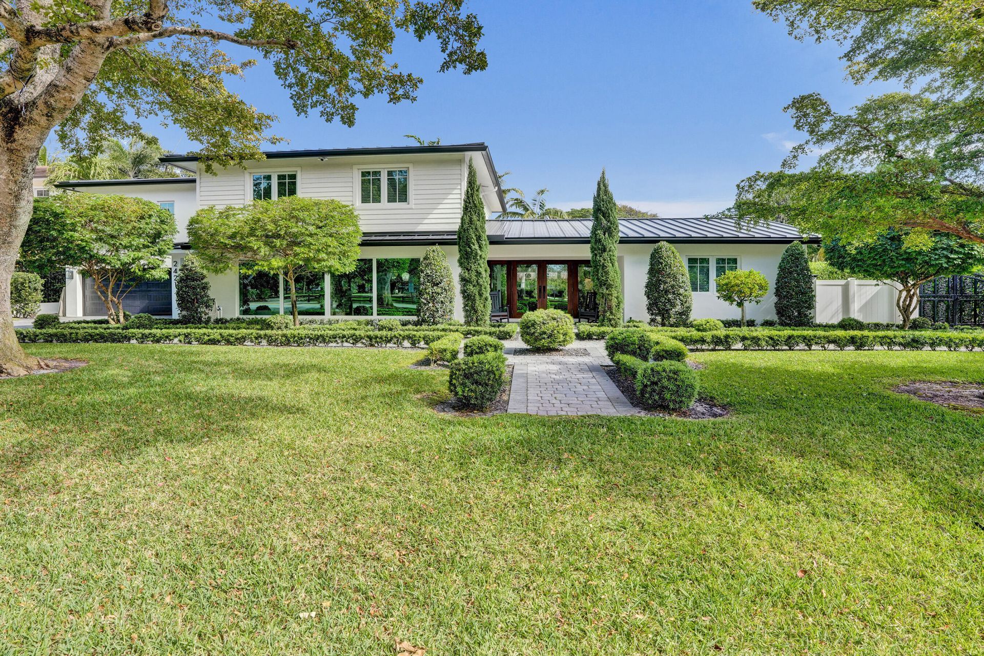 2421 NE 12th Street, Fort Lauderdale, FL 33304 Photo