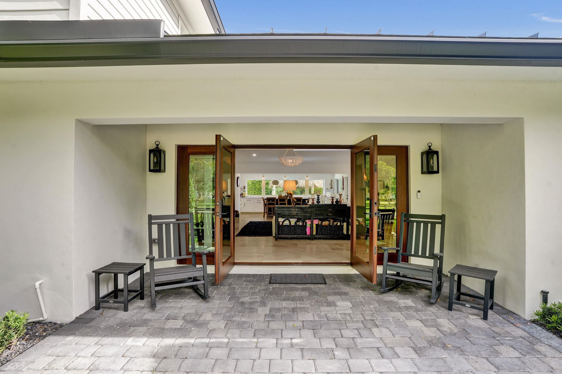2421 NE 12th Street, Fort Lauderdale, FL 33304 Photo