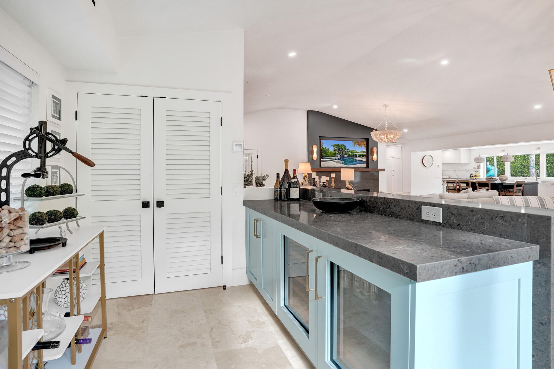 2421 NE 12th Street, Fort Lauderdale, FL 33304 Photo