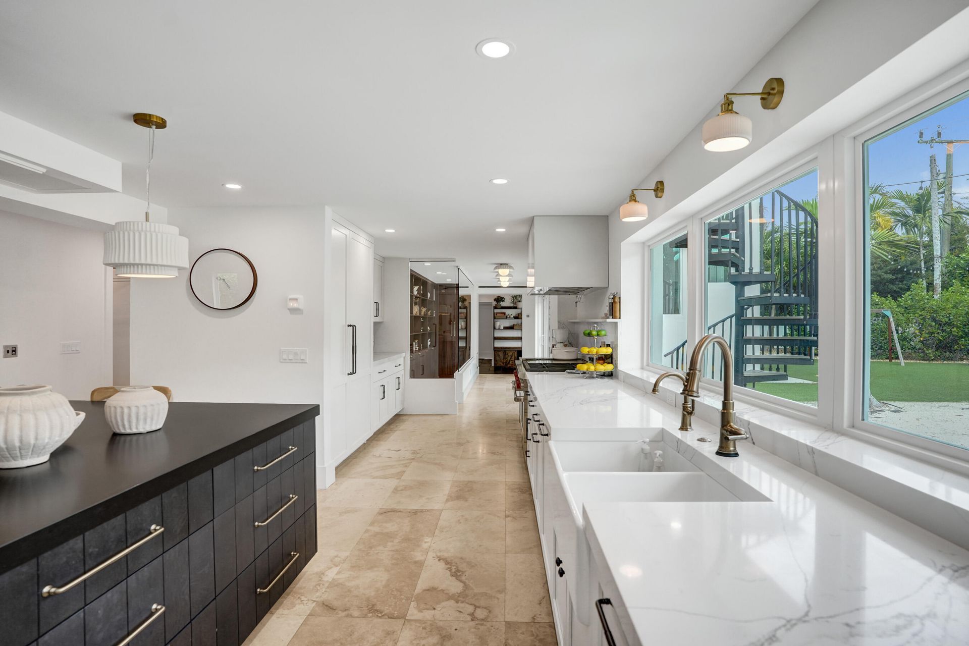 2421 NE 12th Street, Fort Lauderdale, FL 33304 Photo