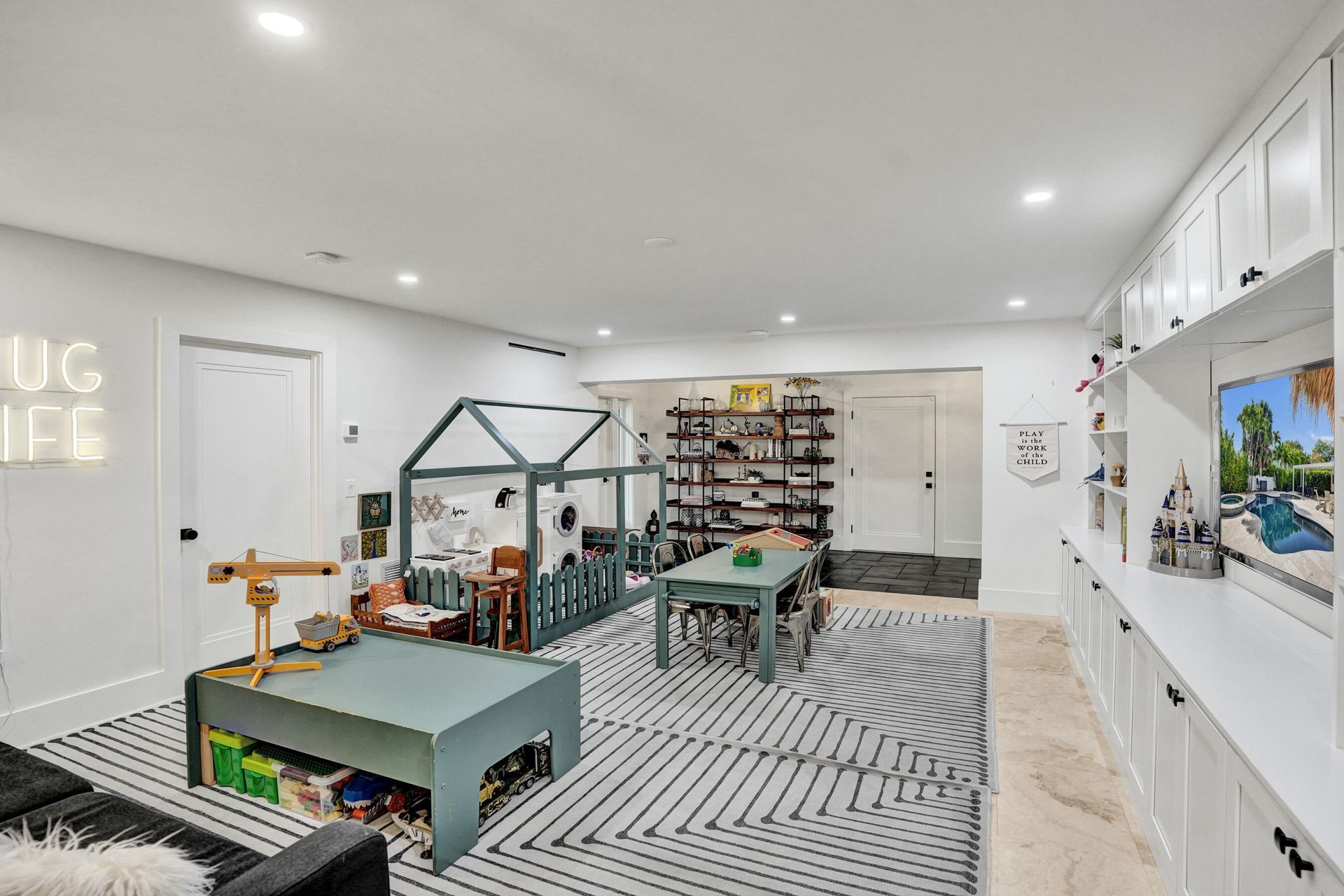 2421 NE 12th Street, Fort Lauderdale, FL 33304 Photo