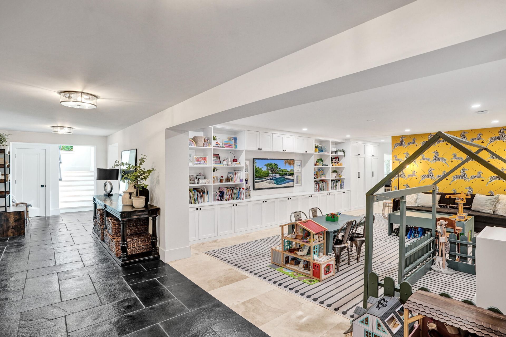 2421 NE 12th Street, Fort Lauderdale, FL 33304 Photo