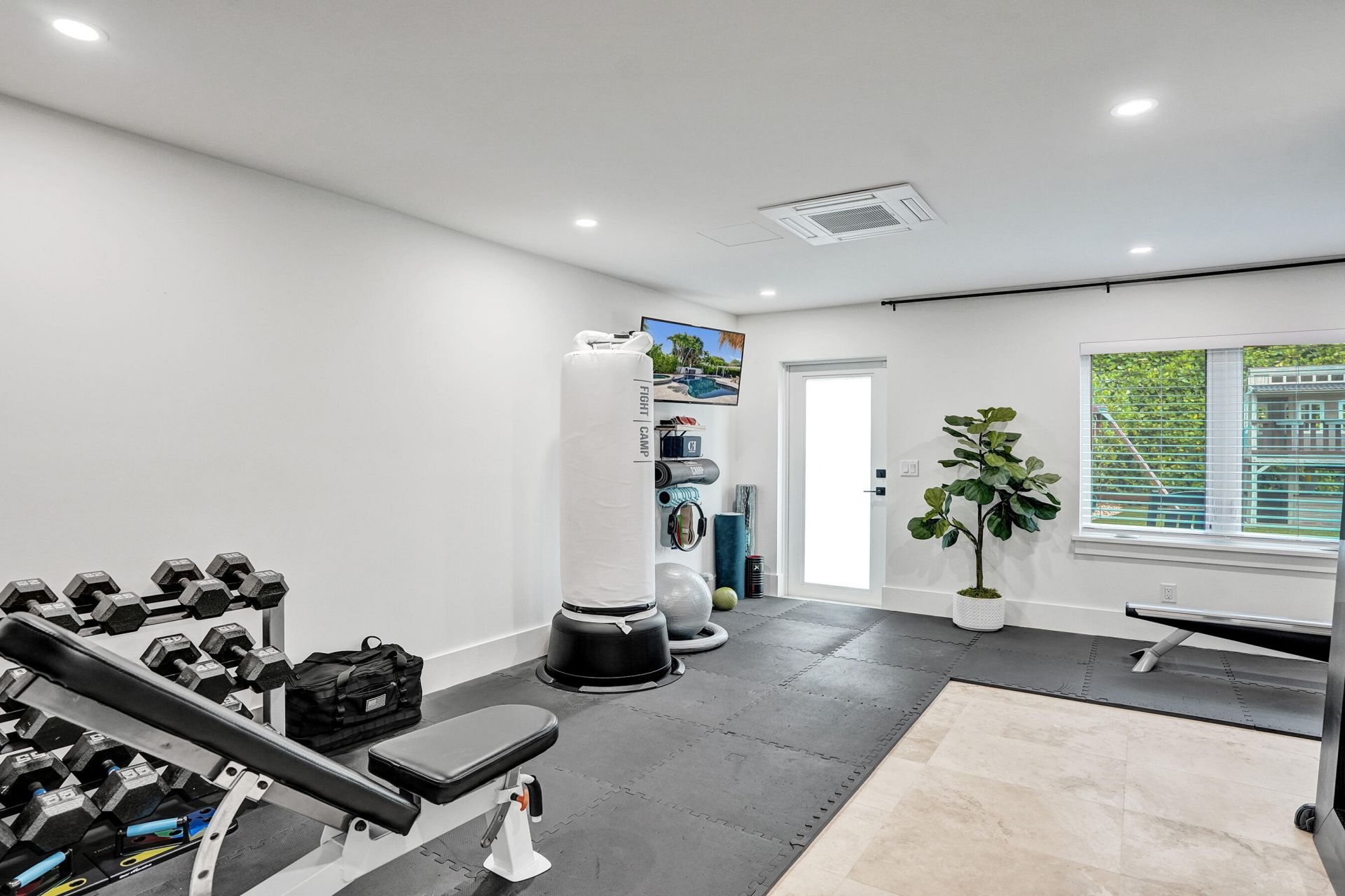 2421 NE 12th Street, Fort Lauderdale, FL 33304 Photo