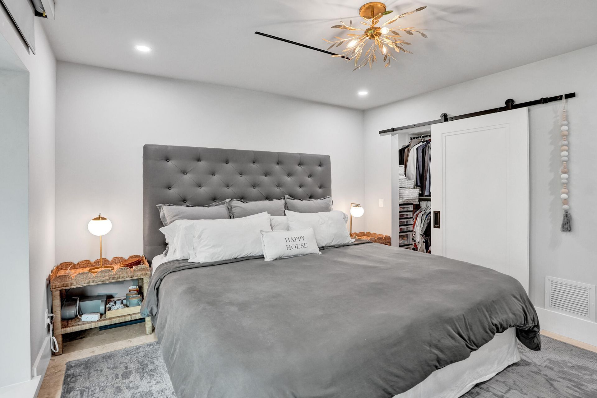 2421 NE 12th Street, Fort Lauderdale, FL 33304 Photo