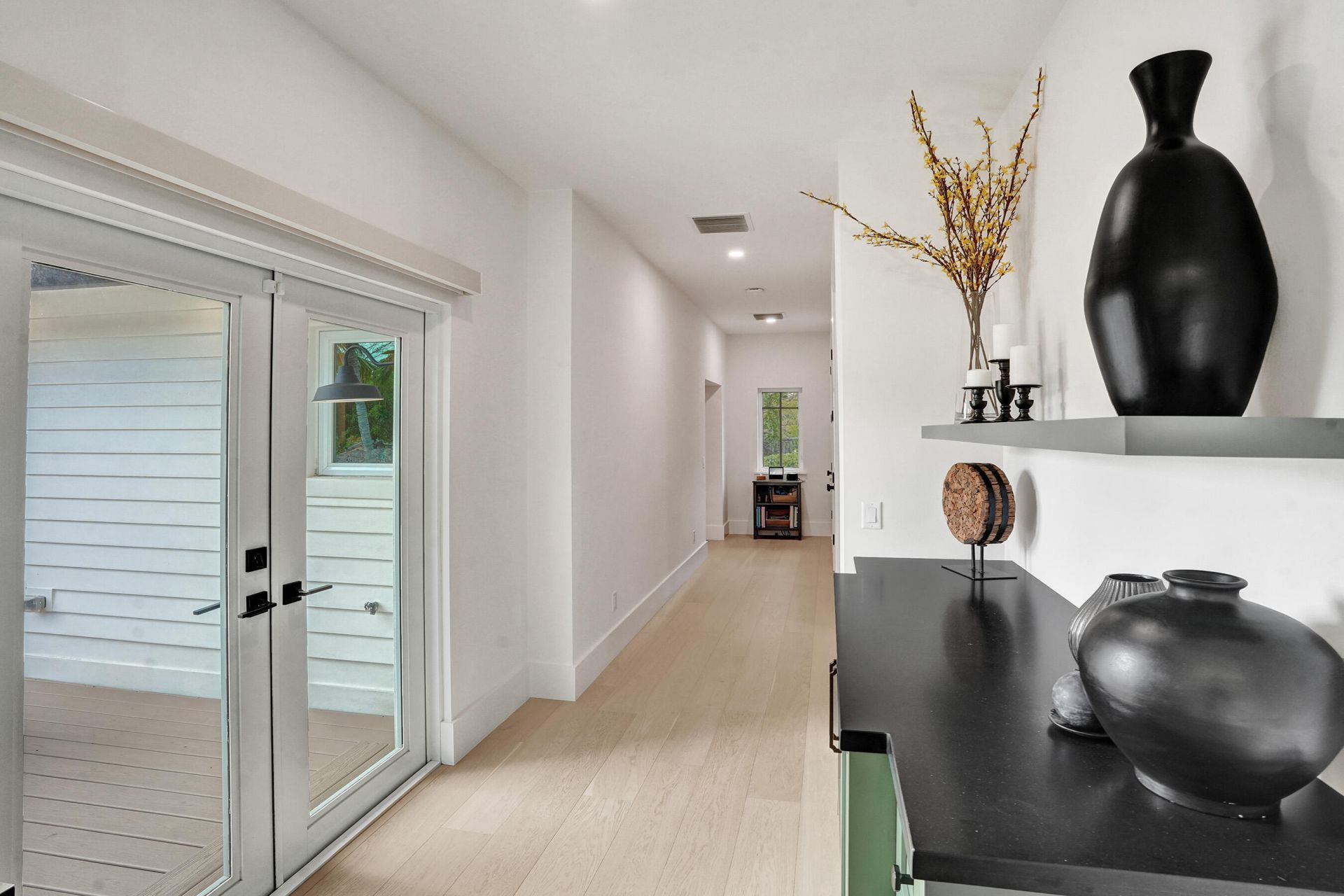 2421 NE 12th Street, Fort Lauderdale, FL 33304 Photo