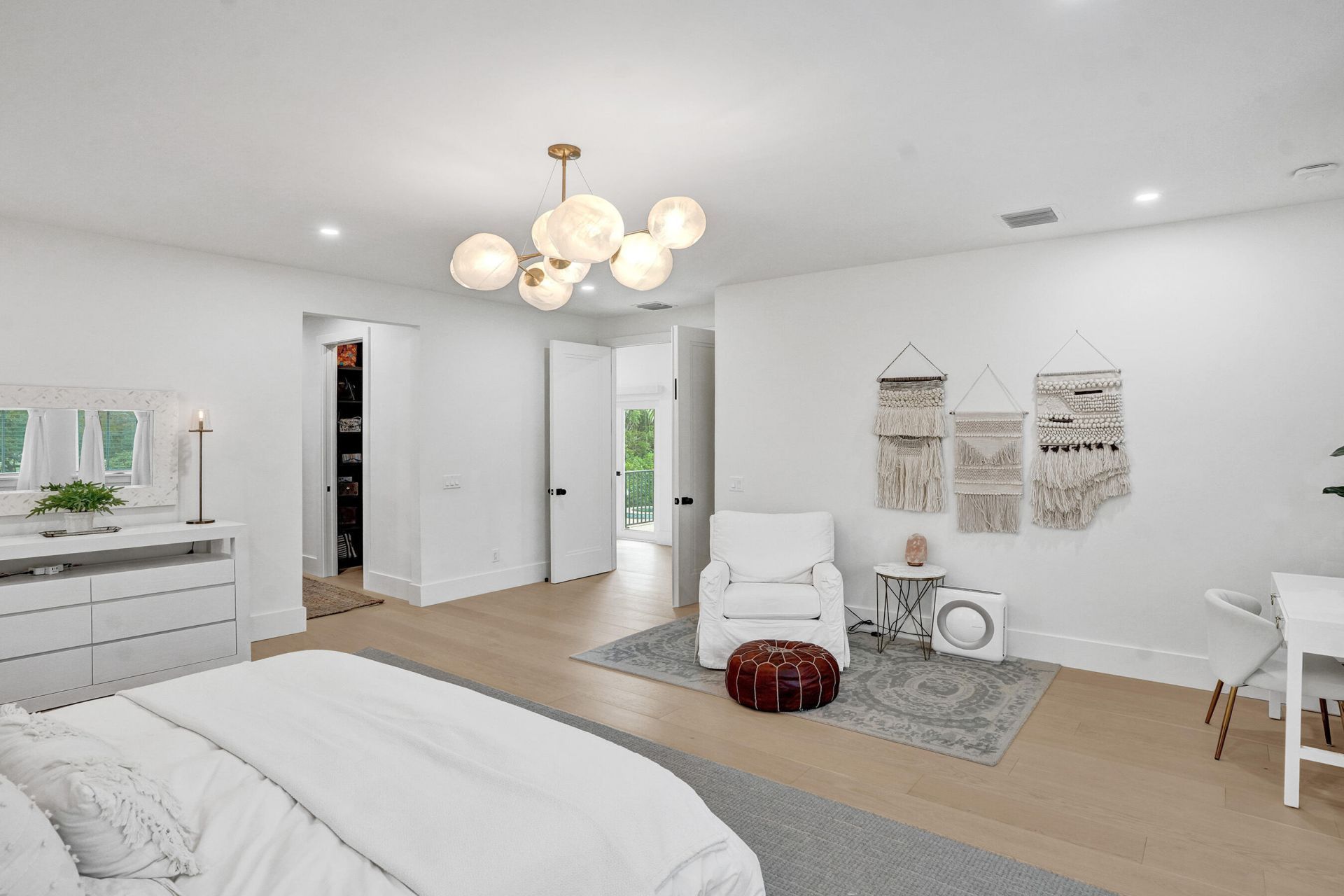 2421 NE 12th Street, Fort Lauderdale, FL 33304 Photo