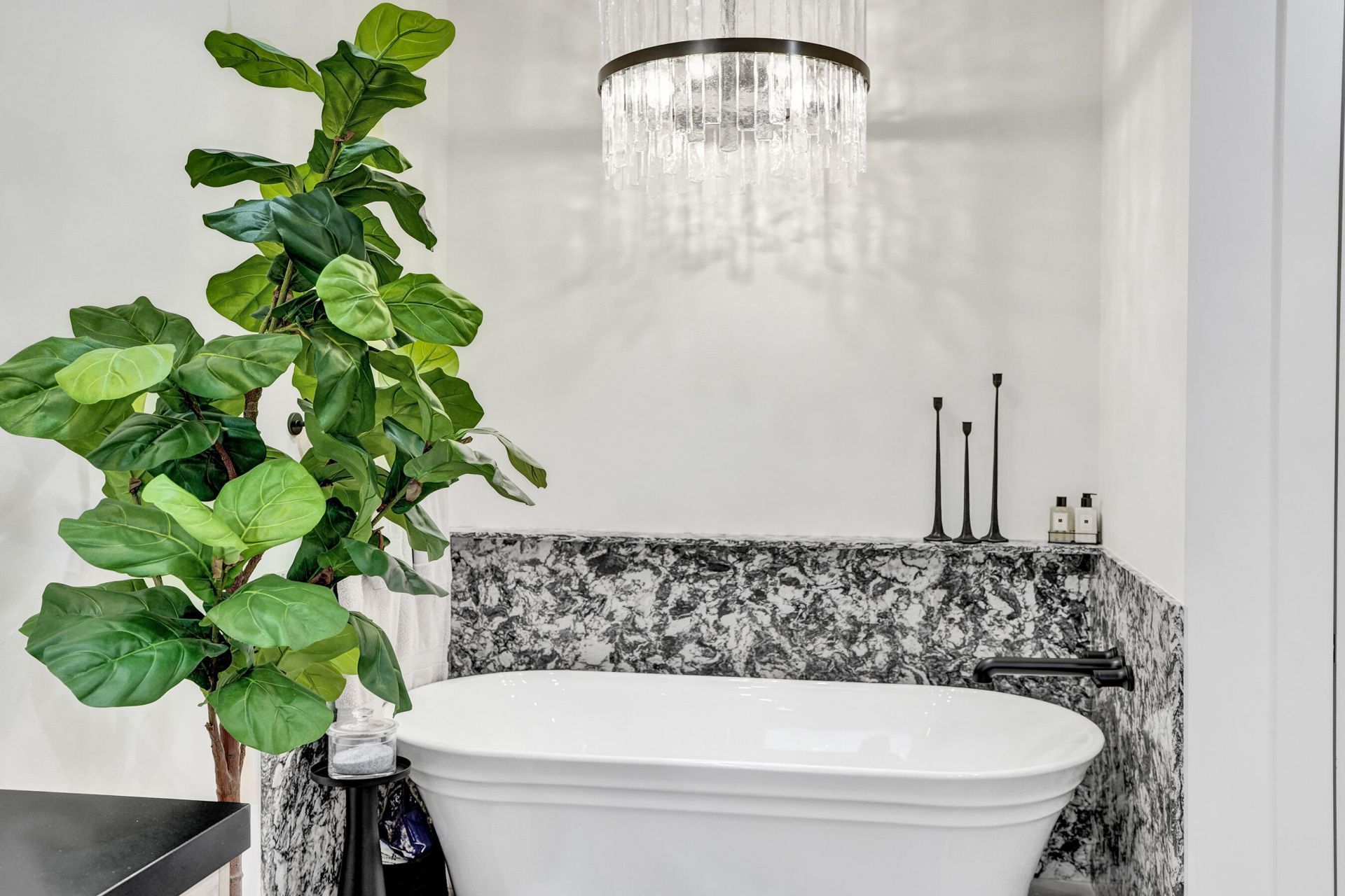 2421 NE 12th Street, Fort Lauderdale, FL 33304 Photo