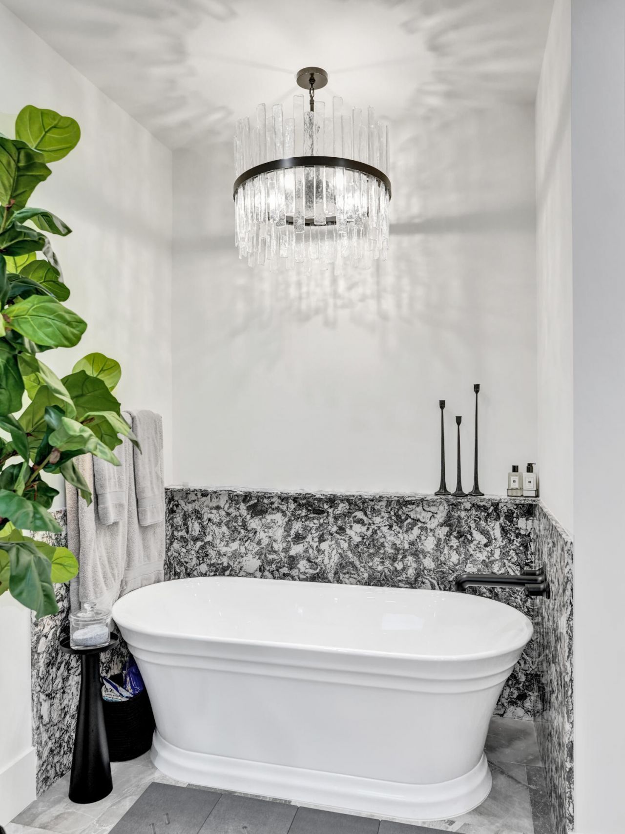 2421 NE 12th Street, Fort Lauderdale, FL 33304 Photo