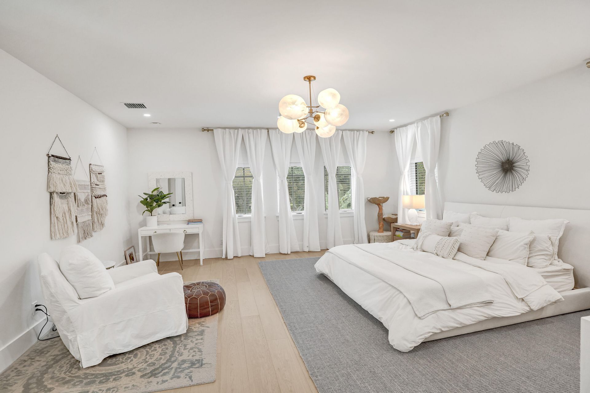 2421 NE 12th Street, Fort Lauderdale, FL 33304 Photo