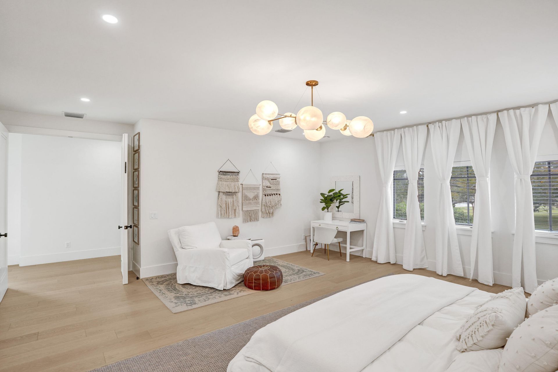 2421 NE 12th Street, Fort Lauderdale, FL 33304 Photo