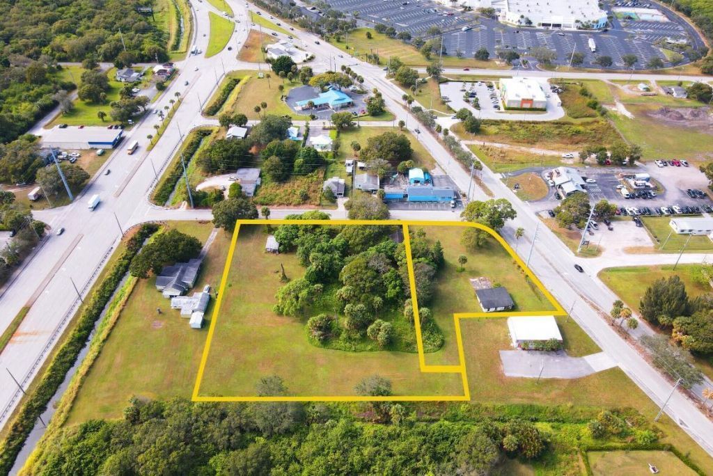 3805 Okeechobee Road, Fort Pierce, FL 34982 Photo
