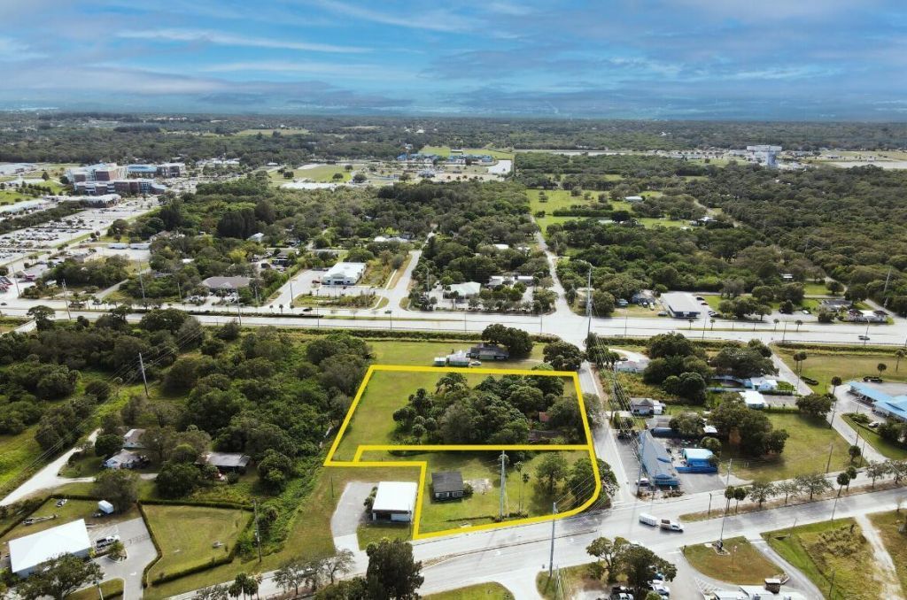 3805 Okeechobee Road, Fort Pierce, FL 34982 Photo