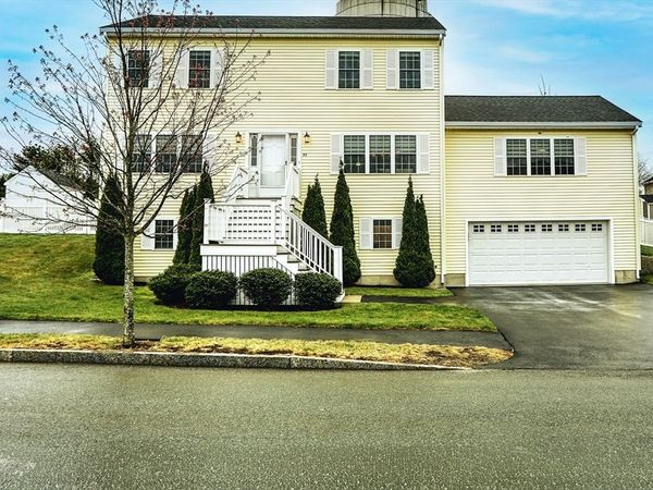 44 Gedney Dr, Peabody, MA 01960