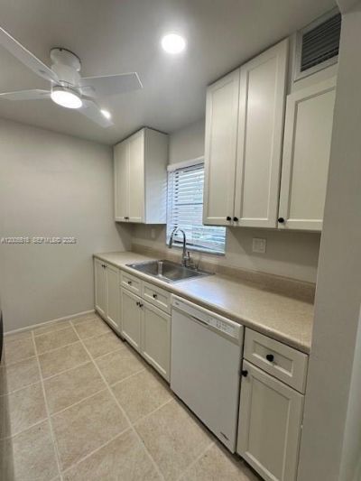 3162 Coral Springs Dr, Unit 4, Coral Springs, FL 33065 Photo