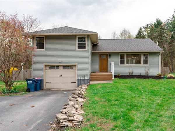 3666 Cold Springs Road , Baldwinsville, NY 13027