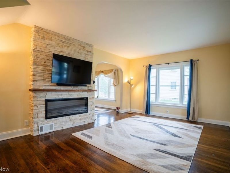 3390 Charles Street, Cuyahoga Falls, OH 44221 Photo 3