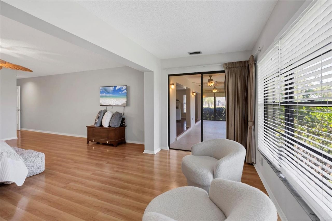 7374 Royal Birkdale Drive, Unit 15D, Sarasota, FL 34238 Photo