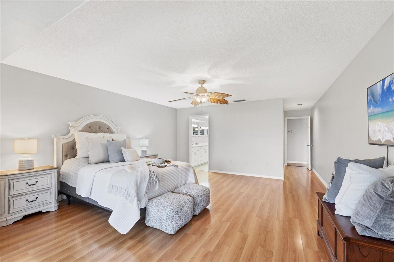 7374 Royal Birkdale Drive, Unit 15D, Sarasota, FL 34238 Photo