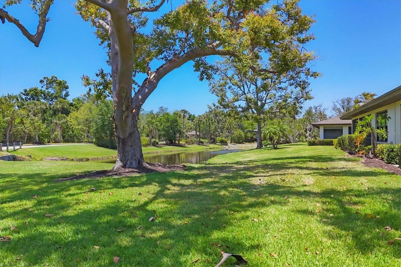 7374 Royal Birkdale Drive, Unit 15D, Sarasota, FL 34238 Photo
