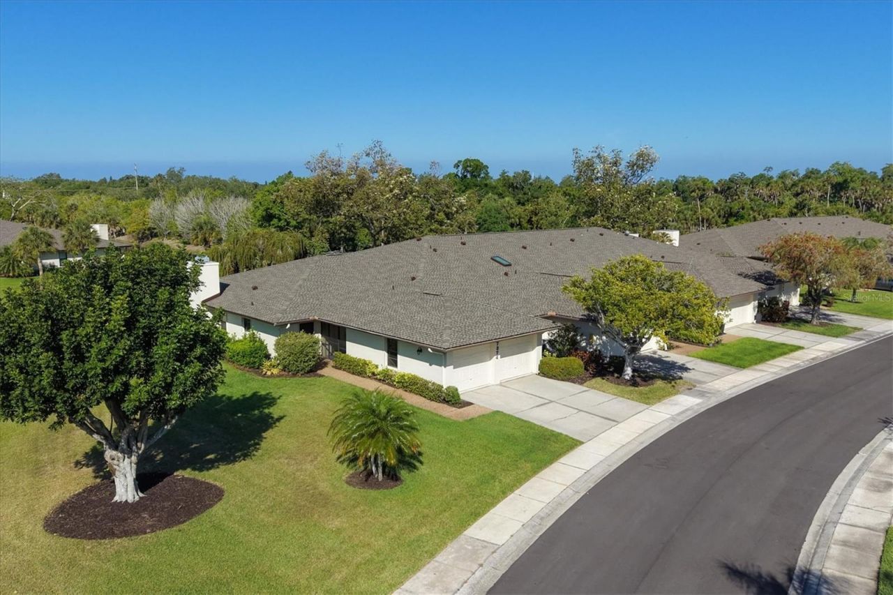 7374 Royal Birkdale Drive, Unit 15D, Sarasota, FL 34238 Photo